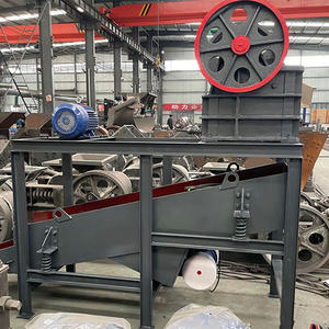 Concasseur à mâchoires pour roche dure et béton, portable, de petite taille, à moteur diesel, avec écran - Product Image 1