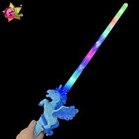 Bâton magique lumineux en plastique avec 10 lumières, motif Pégase ailé, épée, baguette et boule magique, bleu et violet clignotant, pour enfant