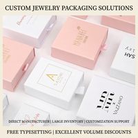 Boîte à bijoux personnalisée avec logo sur mesure, OEM, dorure à chaud, ruban satiné rose et blanc, emballage pour bagues en velours, directement de l'usine