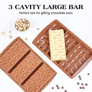 Moule à chocolat en silicone antiadhésif de qualité platine LFGB, sans BPA, à 3 cavités, grand et épais, fabriqué par MUYULINS - Product Image 4