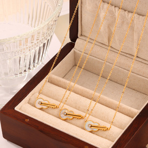 Collier pendentif en acier inoxydable <span class=keywords><strong>violon</strong></span> tendance, design zircon, plaqué 18kpvd, bijoux imperméables, collier en acier titane - Product Image 3