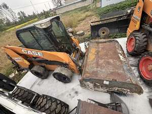 รถตักดิน SR175รถตักขนาดเล็กที่ใช้แล้ว - Product Image 3