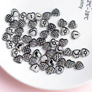 Mini Black Heart Resin Charms for Nail Art with Glitter Wholesale Nail Supplier