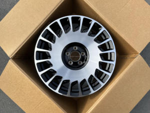 铝合金锻造车轮黑色机加工面现货8JX18 5*112适用于奔驰W447 V级C级e级 - Product Image 6