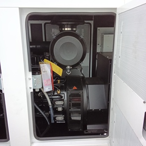 Groupe électrogène industriel Cummins silencieux de 120 kW à démarrage automatique pour la vente - Product Image 4