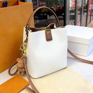 Sacs à main de créateurs en gros, sacs selle, portefeuilles, sacs à bandoulière de luxe à fermeture éclair unique pour femmes - Product Image 1