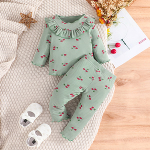 Ensemble décontracté deux pièces pour bébé fille, printemps-automne, tissu en spandex/polyester, haut à manches longues à rayures, pantalon à imprimé cerise - Product Image 2