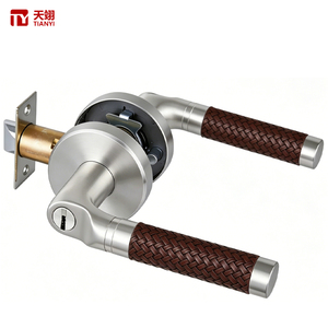 Manija de Puerta de Cuero Tejido Marrón de Lujo Tianyi con Cerradura, Palanca Cromada Satinada sobre Roseta, Juego de Cerraduras Modernas para Puertas Interiores de Madera con Llaves - Product Image 1