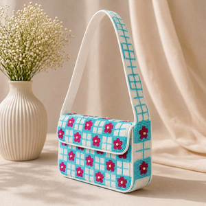 กระเป๋าถือสะพายข้างทรงสี่เหลี่ยมประดับลูกปัด รุ่น MS Handicraft Ms-wc-001 ลายดอกไม้สีชมพู ลายตารางสีน้ำเงิน ทำด้วยมือจากอุตรพัฎฐ์เบจี - Product Image 1