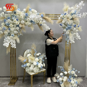 การจัดดอกไม้ตกแต่งงานปาร์ตี้ SMOOTH Events จัดวางดอกไม้บริเวณมุมแชมเปญสำหรับฉากหลังงานแต่งงาน - Product Image 4