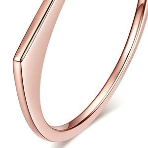 Anillo geométrico de oro rosa de 18 quilates Anillo clásico de piedras preciosas unisex con incrustaciones de diópsido natural - Product Image 3