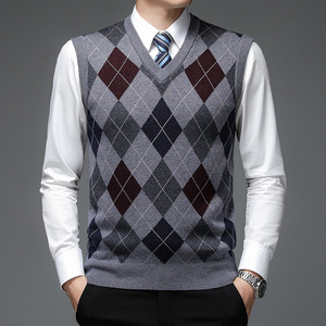 Men's <strong>Argyle</strong> Vest <strong>Sweater</strong> Wool Blend V-Neck Sleeveless Pullover <strong>Sweater</strong> - Product Image 4