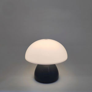 Lampe de table créative en forme de champignon, veilleuse simple, lumière d'ambiance blanche chaude pour chambre à coucher, chevet, bar, table à manger - Product Image 2