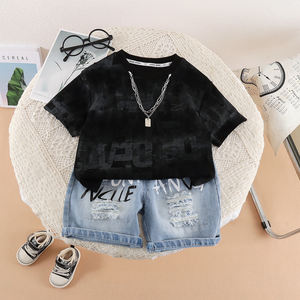 Fabricantes de Roupas Infantis Masculinas: Conjunto de Verão <span class=keywords><strong>2026</strong></span> com Camiseta Estampada e Shorts Jeans (2 Peças) - Roupa Infantil com Estampa de Personagem Chinês - Product Image 4