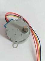 Xinyongwang, fabricants chinois, fournissent un moteur pas à pas hybride 12V 35MM avec commande de transmission linéaire, boîte de vitesses à basse vitesse, 2 phases, encastré.