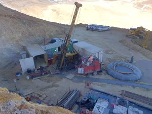 HCR-8 Volledig Hydraulische Kernboorinstallatie Met Krachtkop Zelfrijdende Dieselmotor Stalen Rupsband Voor Kernmijnbouw - Product Image 6