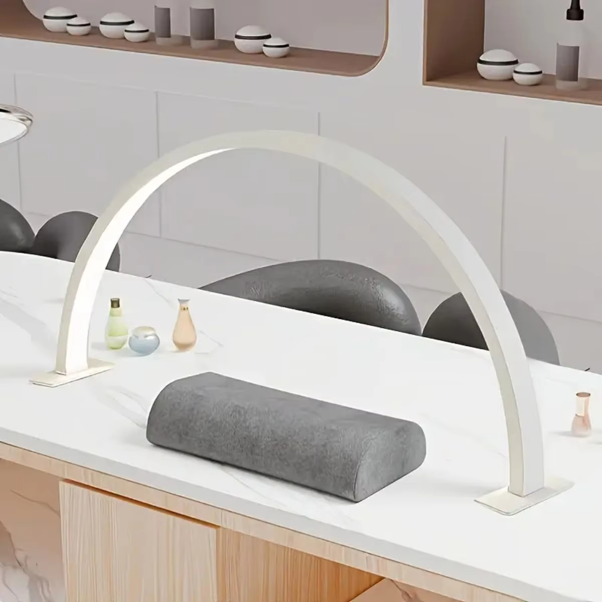 LED Half Moon Light for Desk Table Lamp U-Shaped Fill Light Specific Desk Work Lighting for Salon Tattoos Eyebrows Beauty