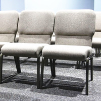 Chaise de banquet empilable en acier durable, vente chaude en gros, pour mariage, hôtel, restaurant, fête, événement, église, salle, salon, parc