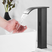Robinet à capteur en acier inoxydable sans contact Robinet de robinet d'eau de bassin d'évier mains libres