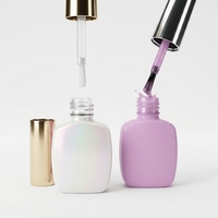 Flacons de vernis à ongles vides en verre avec logo personnalisé OEM, design unique, couleur blanc plat, contenants de gel UV, avec pinceau et capuchon doré chromé