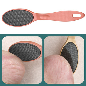 Râpe à pieds en acier inoxydable, éliminateur de callosités, brosse pour les pieds, râpe à pieds à grain grossier, outils de pédicure et de soin des pieds disponibles immédiatement - Product Image 4