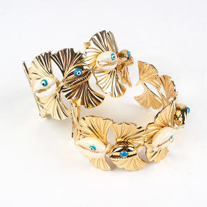 Pulsera de alta gama más vendida: Brazalete de hoja de diseño ancho con apertura exagerada y pulsera de concha trenzada exótica - Product Image 2