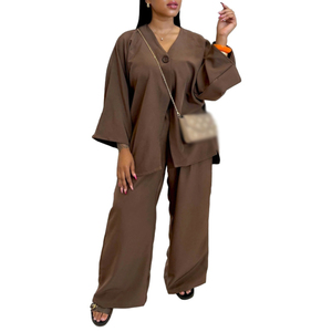 ชุดเซ็ตสองชิ้นสำหรับผู้หญิง คุณภาพสูง ระบายอากาศได้ดี สไตล์ลำลอง: เสื้อแขนกุดและกางเกงขายาวทรงกว้าง แฟชั่น - Product Image 4