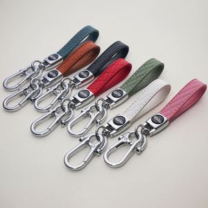 Porte-clés décoratif universel pour clés de voiture, avec logo diamanté en relief, design créatif et personnalisé, style tendance, vente en gros - Product Image 1