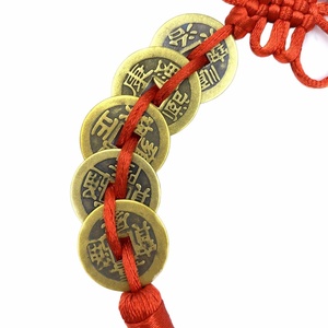 Ciondolo con Monete dei Cinque Imperatori, Pendente con Monete Antiche, Ornamento da Appendere per Casa, Porta, Finestra, Auto, Negozio, Regalo Aziendale - Product Image 4