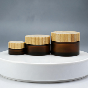 Pots cosmétiques solaires en bambou avec fonction double sortie USB pour le camping, la randonnée, les voyages et l'alimentation de secours d'urgence - Product Image 6