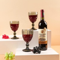Vente en gros de gobelets en verre vintage gaufré de couleur unie, 8 oz, verres à vin de luxe colorés pour mariage, banquet, fête, hôtel, restaurant