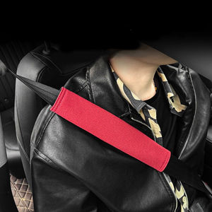 कस्टम लोगो आराम सॉफ्ट स्ट्रैप एक्सेसरीज ओम कार सीटबेल्ट कवर कंधे के स्ट्रैप सुरक्षा लुभावनी सीट बेल्ट को कवर करता ऑटो कार - Product Image 1