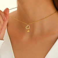 Collier de clavicule en acier inoxydable avec pendentif cœur géométrique, incrusté de zircon, bijou de cou élégant et de luxe léger