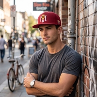 Casquette Snapback Premium Personnalisée en Coton Oxford Rouge à 6 Panneaux, Visière Plate, Broderie 3D Logo Couronne, Style Hip Hop Streetwear Personnalisé