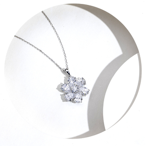 Joyería Messi personalizada MSN-921, collar de diamantes en forma de pera de oro blanco de 18k para mujer. - Product Image 1