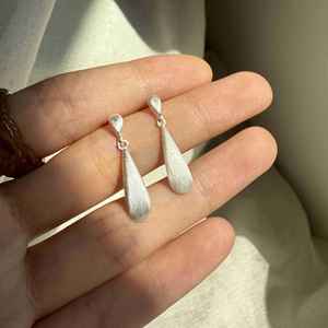 Pendientes de Plata de Ley S925 con Zafiro, Diseño Retro y Moderno, Versátiles para el Uso Diario - Product Image 2