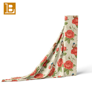 Tessuto di Cotone con Stampa Digitale Floreale BILU al Metro per Materiali di Abbigliamento per Bambini - Product Image 3