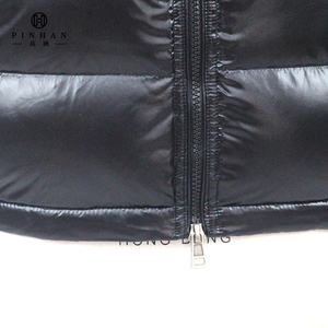 Brillant noir hommes utilitaire et gilet à capuche hommes bouffant matelassé vers le bas gilet Streetwear extérieur <span class=keywords><strong>sans</strong></span> manches veste avec poches - Product Image 5