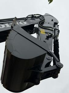 Excavadora de Orugas VOLVO EC380 Usada de 38 Toneladas, Modelo 2024, Capacidad de la Cuchara de 1.9 m, Piezas Originales, Excelente Estado, Alto Rendimiento - Product Image 3