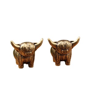 Adorno de maceta con forma de vaca de las Tierras Altas, artesanía de latón, diseño rústico compacto para decoración del hogar, sala de estar, 2 piezas - Product Image 5