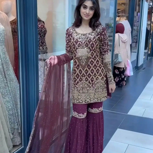 Hermosa parte superior de Georgette pesada de alta calidad con Georgette Plazzo completamente bordado y pesado para mujeres y niñas - Product Image 1