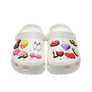 Divertidos adornos 2D de PVC para zapatos, dijes de arcoíris con corazón y números, accesorios de moda para zuecos y <span class=keywords><strong>sandalias</strong></span>, bonitos. - Product Image 2