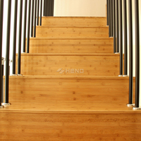 Plancher en bambou horizontal et planches d'escalier en bambou