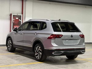 2023 per <span class=keywords><strong>Tiguan</strong></span> L SUV Usato 280 <span class=keywords><strong>TSI</strong></span> 2WD 1.4T Automatico Benzina Guida a Sinistra Pneumatici R16 Sedili in Tessuto Metallo Scuro - Product Image 4