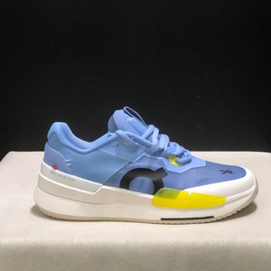 รองเท้าผ้าใบลำลองสีเหลืองสดใสแบบยูนิเซ็กซ์ รองเท้าสเก็ตแฟชั่นทรงเตี้ยสำหรับผู้ชายและผู้หญิง - Product Image 4