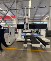 Machine de gravure CNC automatique 5 axes Syntec PLC, haute rigidité, AC 380V/50HZ, déplacement 2000x3000mm, moteur Dorna, pour gravure PVC