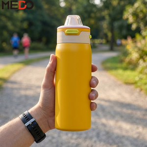 Gourde isotherme portable en acier inoxydable avec couvercle à ouverture rapide pour glace, double bec verseur et option paille, poignée de transport discrète - Product Image 3
