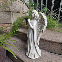 Statue d'ange ailé européen pour jardin, sculpture de chérubin debout en résine faite à la main, ornement vintage pour patio extérieur et pelouse de villa