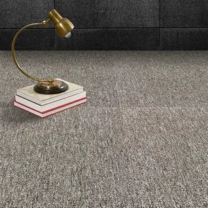 नई डिजाइन थोक लक्जरी फर्श लाल कालीन चौकों टाइल्स वाणिज्यिक