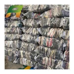 Chaussures noires pour hommes Chaussures de <span class=keywords><strong>basket</strong></span>-ball d'occasion originales et de marque fermées - Product Image 2